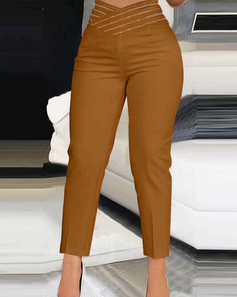 Cut-Out Belt Commuter Tapered Pants
