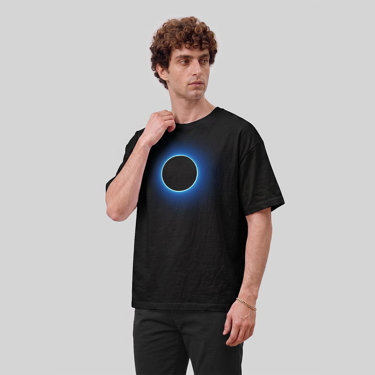 DTG Glowing Circle Pattern Minimalist Breathable T-shirt
