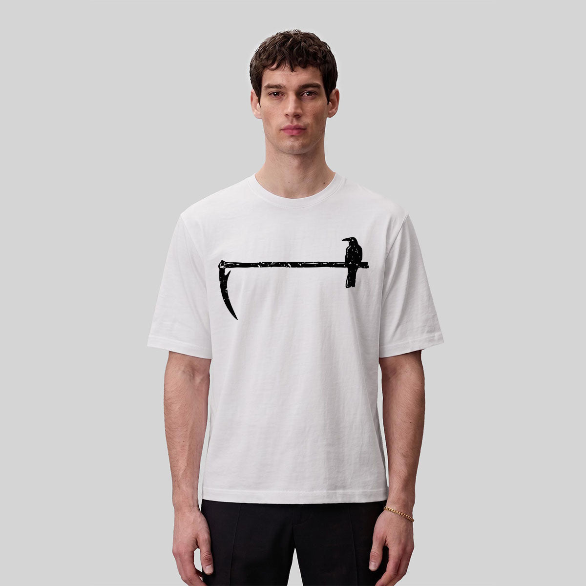 Lonely Bird Standing Scythe Casual Cotton T-Shirt