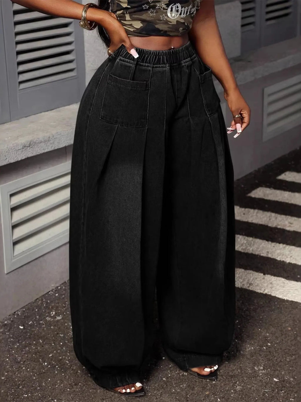 Vintage-Style Pleated High-Waisted Bell-Bottom Jeans